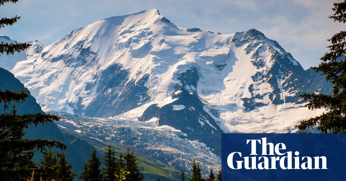 Mountaineer given jewels he found on French glacier 50 years after plane crash