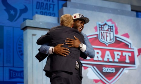 Roger Goodell welcomes Will Anderson to the NFL.