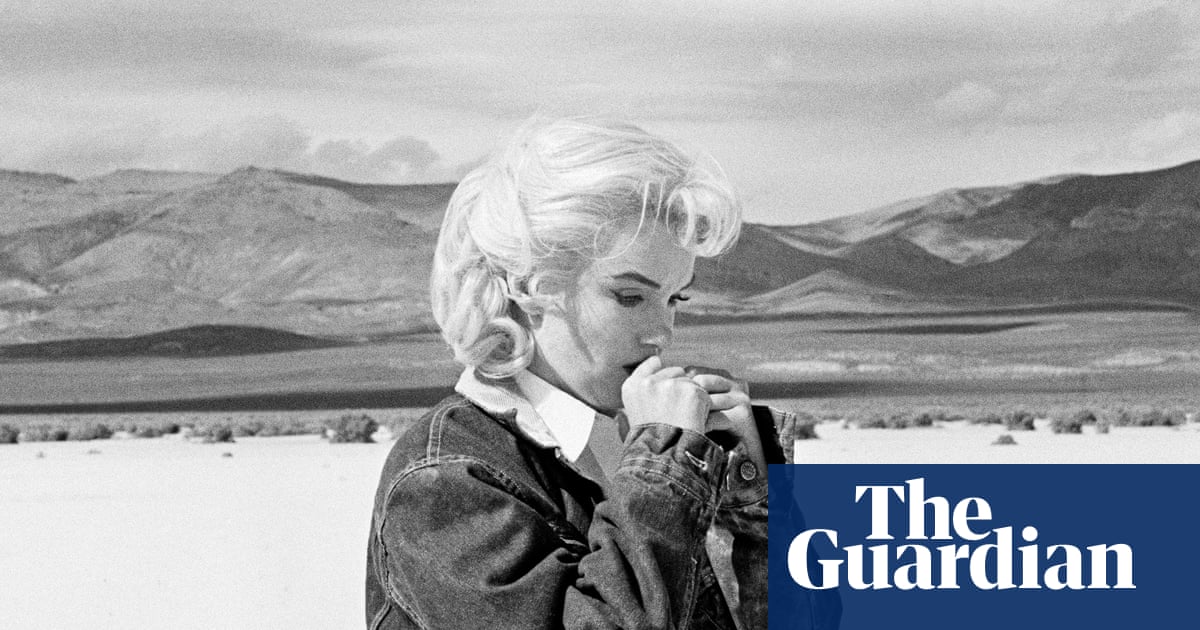 Monroe, Bardot and a naughty elephant: iconic portraits in pictures