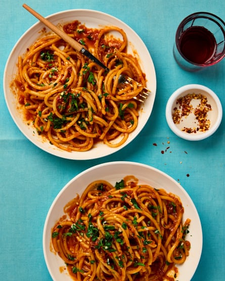 Alison Roman’s caramelised shallot pasta.