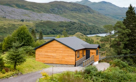 Portnellan in the Trossachs, surrounded by stunning countryside and with a glimpse of a loch