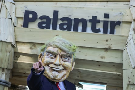 Activists protest against the federal government’s possible adoption of Palantir security software in Berlin in September.