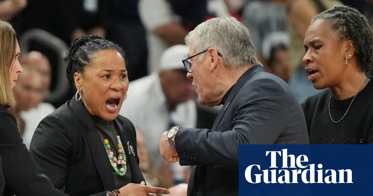 Geno Trippin': Auriemma's Post-Game Beef Wit' Staley Shows How Folks Act When They Lose
