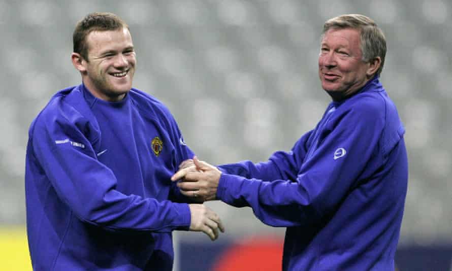 Wayne Rooney Und Alex Ferguson Teilen 2005 Einen Witz.