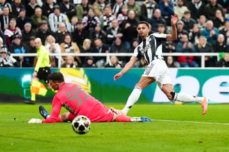 Newcastle United's Jacob Murphy (right) places his shot wide of Qarabag keeper Mateusz Kochalski and also wide of the upright.