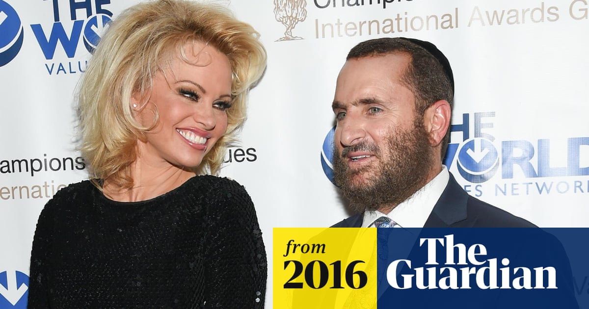 Pamela Anderson Teams Up With Rabbi To Declare Porn Is For Losers Pornography The Guardian Pamela Anderson Teams Up With Rabbi To Declare Porn Is For Losers Pornography The Guardian