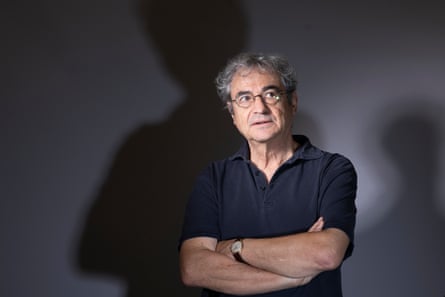 ‘I’m Italian, we remember fascism grew with the idea that war is beautiful’ … Rovelli.