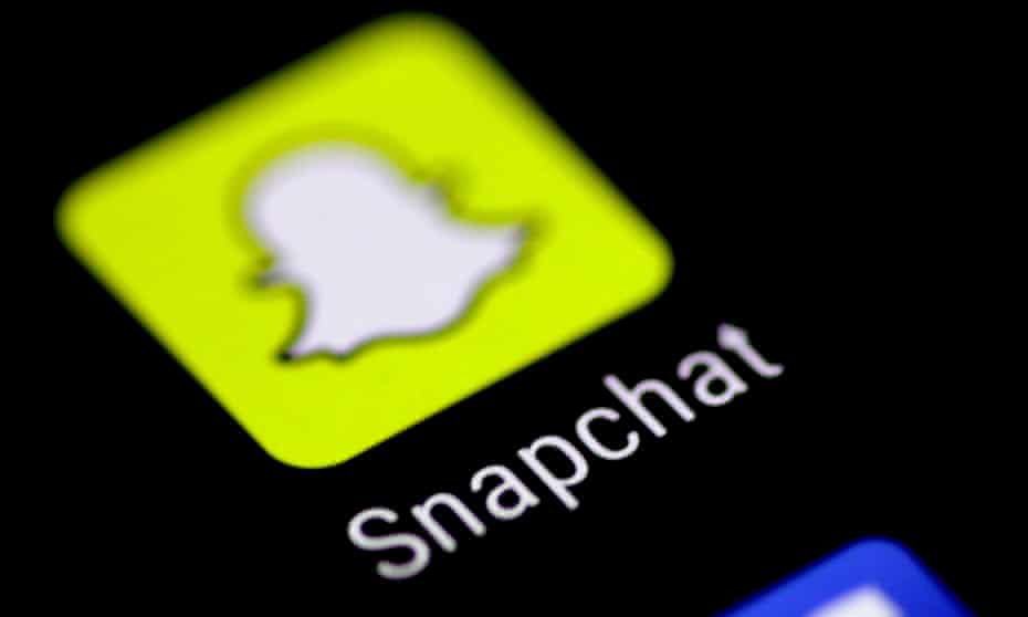 Snapchat Daily Users Fall For First Time After Controversial Redesign Social Media The Guardian Snapchat Daily Users Fall For First Time After Controversial Redesign Social Media The Guardian