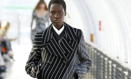 Louis Vuitton  Clothes, Winter coats women, Fashion design clothes