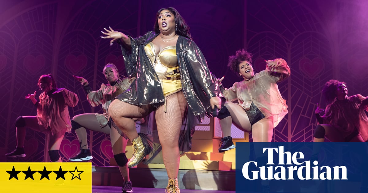 Lizzo review – a joyful, slightly rude hug of a night out