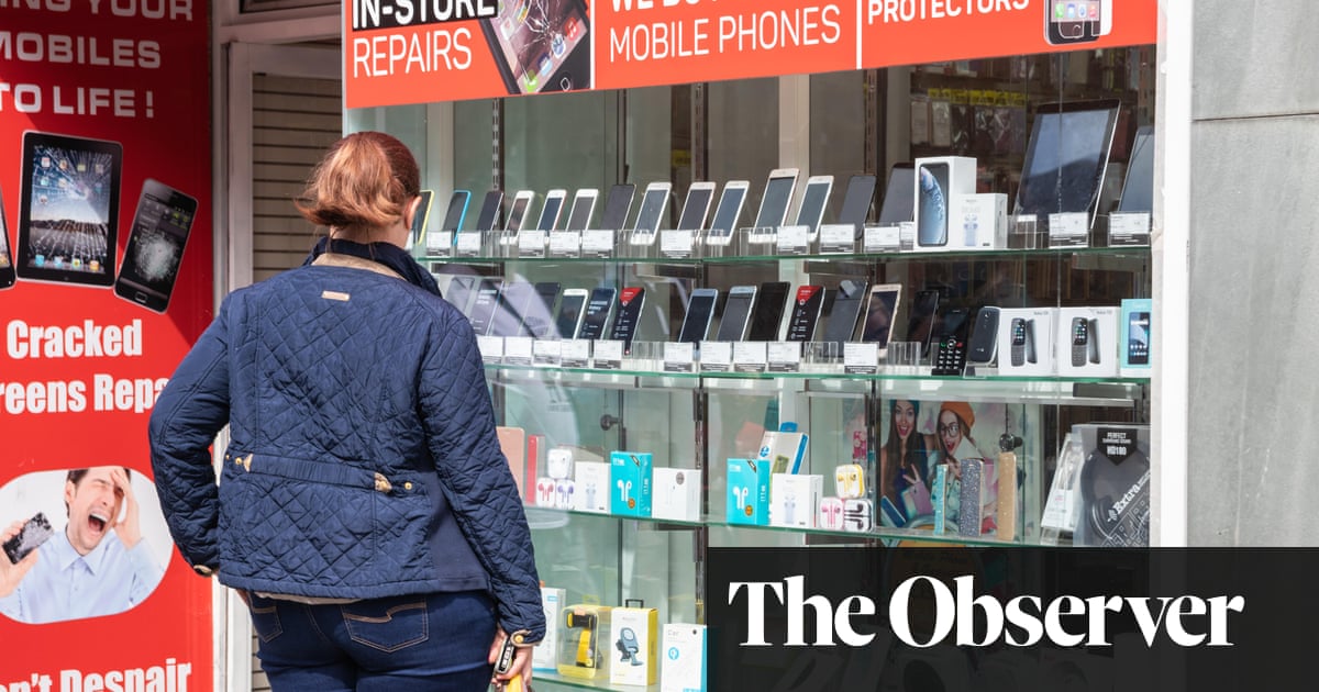 Be a sim-only saver: could you join the phone users shunning bundles?