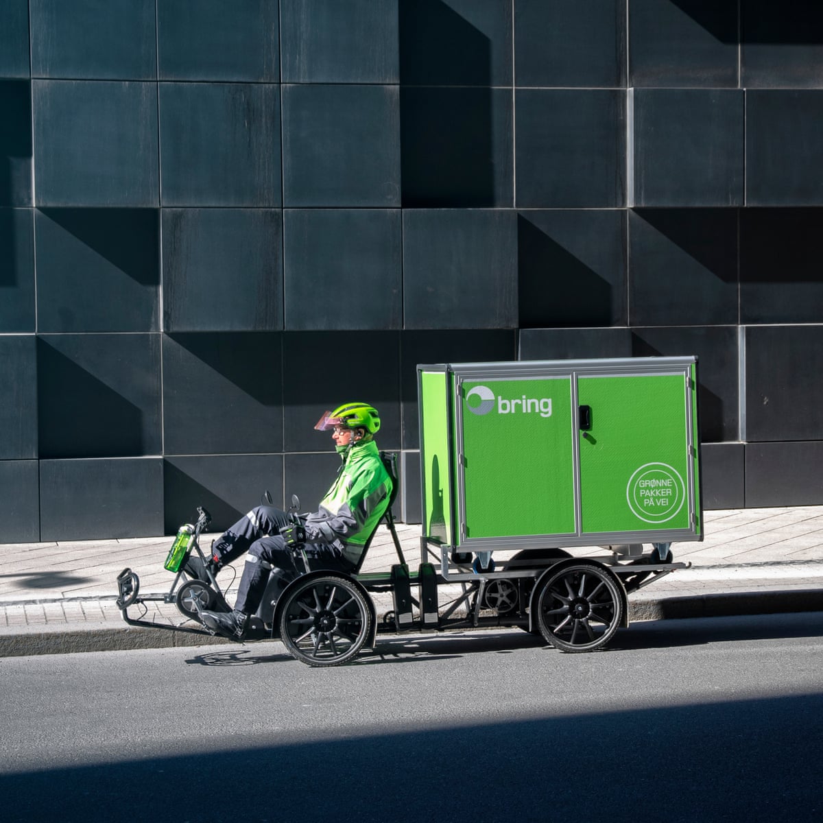 Få kontrol Forkludret afhængige Can 'nests' and eco bikes reduce the environmental impact of parcel  delivery in cities? | Cities | The Guardian
