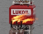 Guerra in Ucraina: la vendita degli asset di Lukoil prima delle sanzioni statunitensi sulla Russia, un passo verso la pace o un ulteriore complicazione?