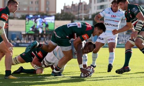 Racing 92’s Leone Nakarawa fights his way over to scores a try.