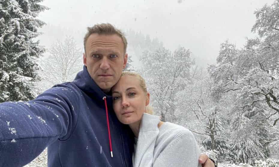 Alexei Navalny with his wife, Yulia, in Germany. 