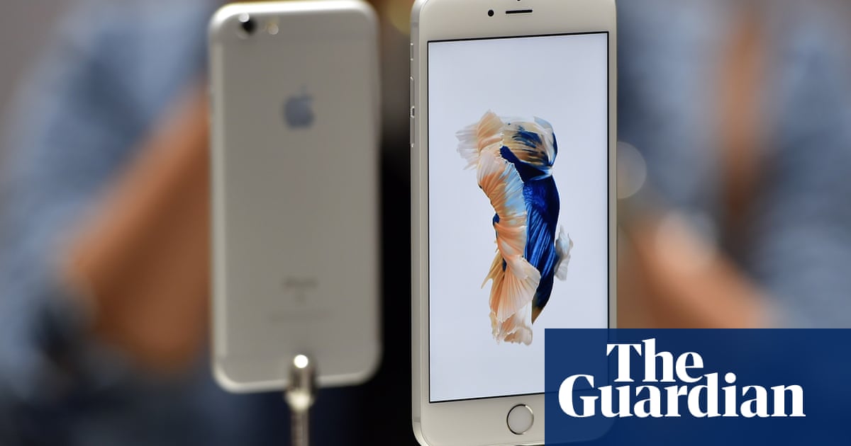 Apple Iphone 6s And 6s Plus Review Roundup Stronger Faster Heavier Iphone The Guardian Apple Iphone 6s And 6s Plus Review Roundup Stronger Faster Heavier Iphone The Guardian