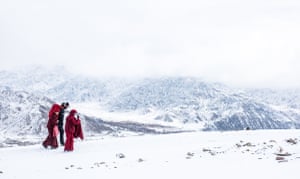 In Choglamsar we are told that in the nearby Hemis monastery we can try and meet His Holiness XII Gyalwang Drukpa