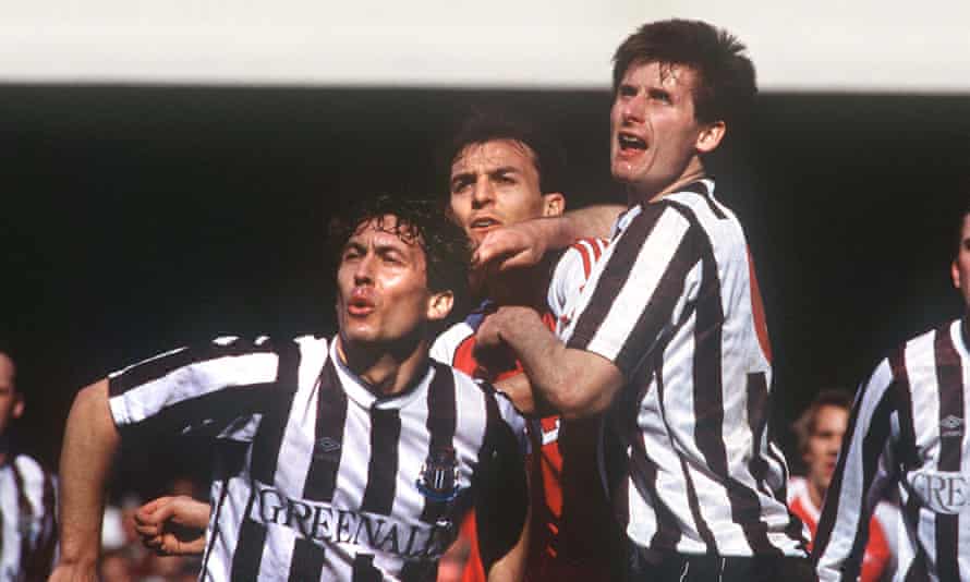 Glenn Roeder (right) was an elegant, ball-playing central defender.