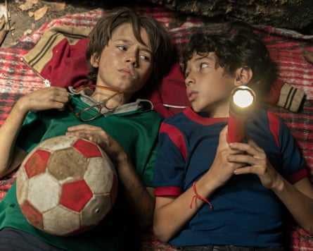 Yago Andreu as Felipe and Aldo Emiliano Navarro as Miguel in No Tengo Miedo.
