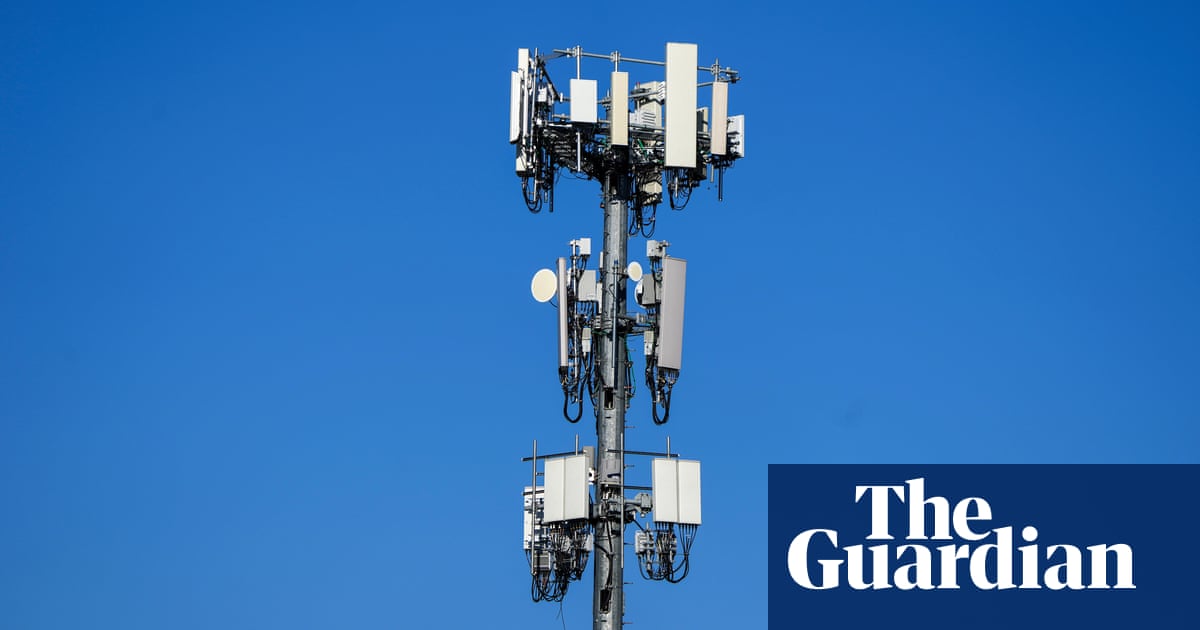 Large-scale cellular phone outage hits AT&T customers across the US