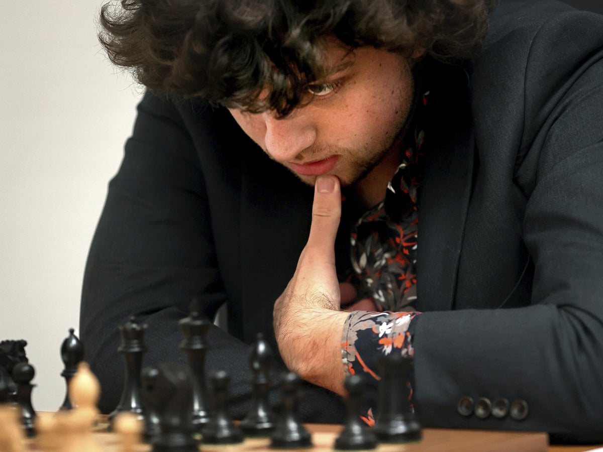 Magnus Carlsen stunningly quits chess game in protest against Hans Niemann