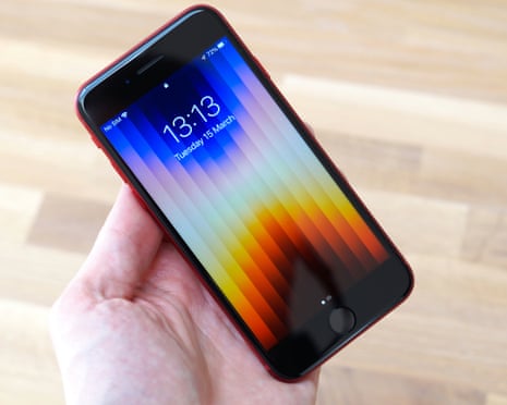 Apple iPhone SE 2022 review shown in hand