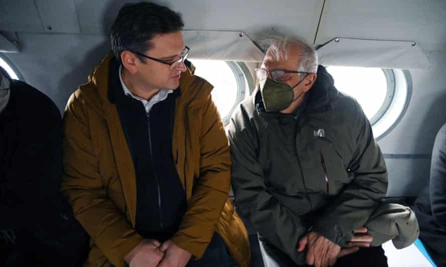 Josep Borrell and Ukrainian foreign affairs minister Dmytro Kuleba