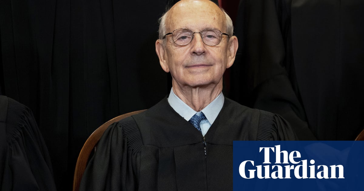 Stephen Breyer to retire from supreme court, giving Biden chance to pick liberal judge