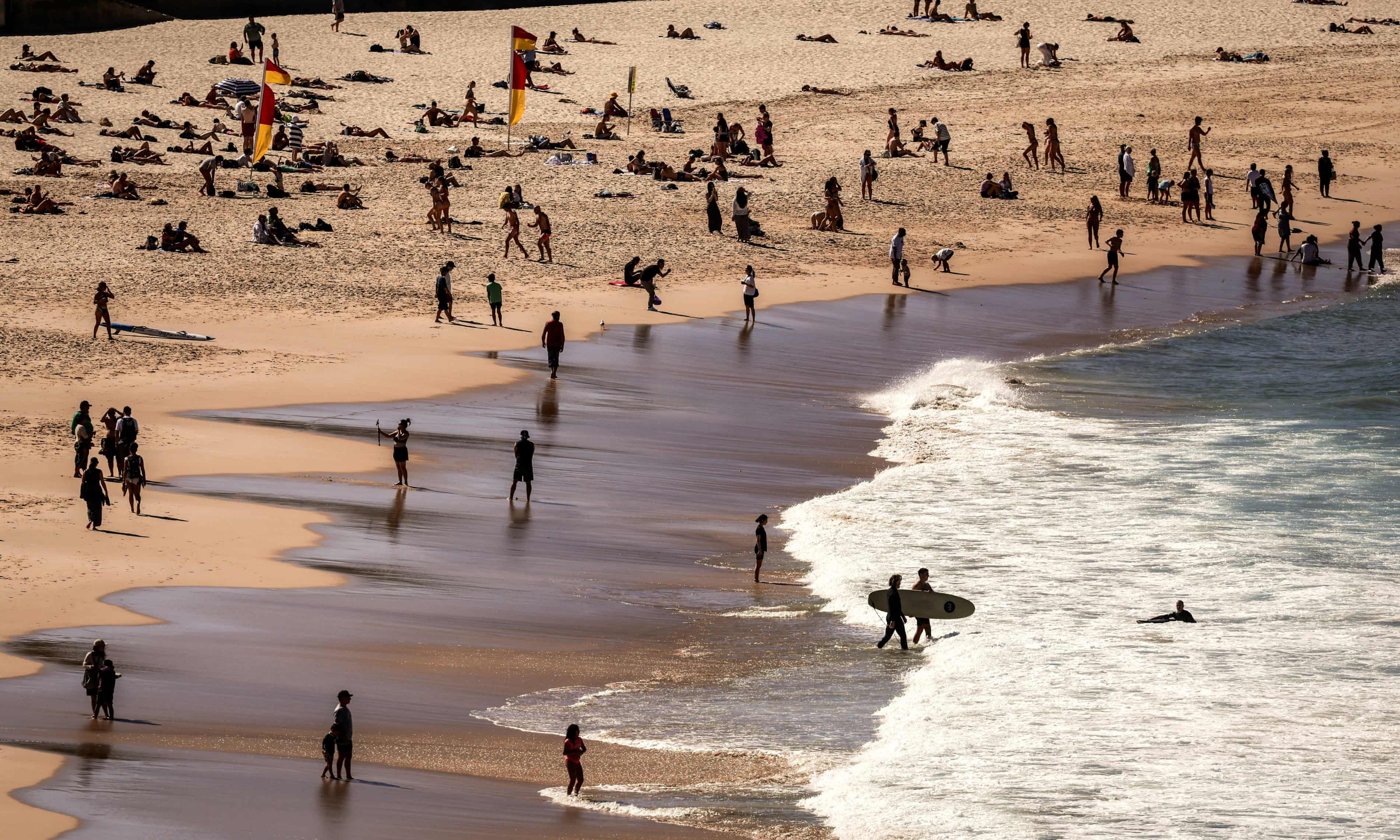 Australia Sweats Through Hottest August On Record With Temperatures 3 C Australia sweats through hottest august on record with temperatures 3 c