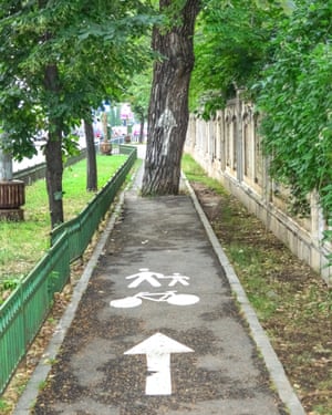 Bike path in Bucharest.