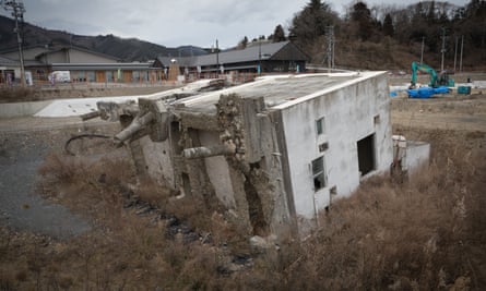 The destroyed Onagawa police station.
