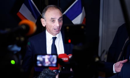 Éric Zemmour announces his candidacy to French presidency.