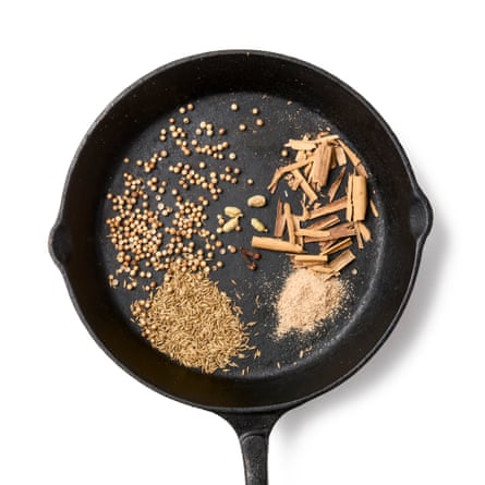 Felicity Cloake’s Massaman curry 01a