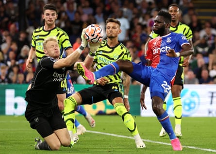 Aaron Ramsdale makes a save under pressure from Odsonne Edouard of Crystal Palace