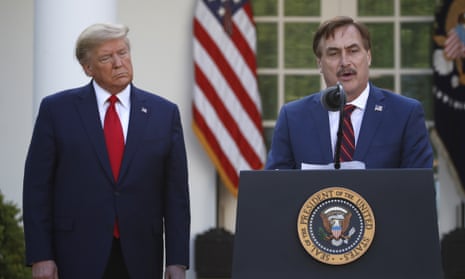 Mike Lindell and Donald Trump in the White House Rose Garden in March 2020.