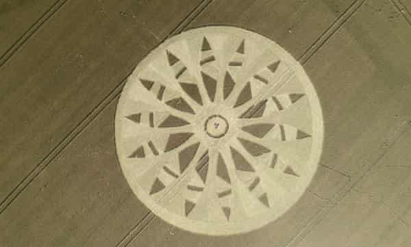 theguardian.com - Guardian staff reporter - Invasion of the barley snatchers: crop circles cost farmers thousands in lost revenue
