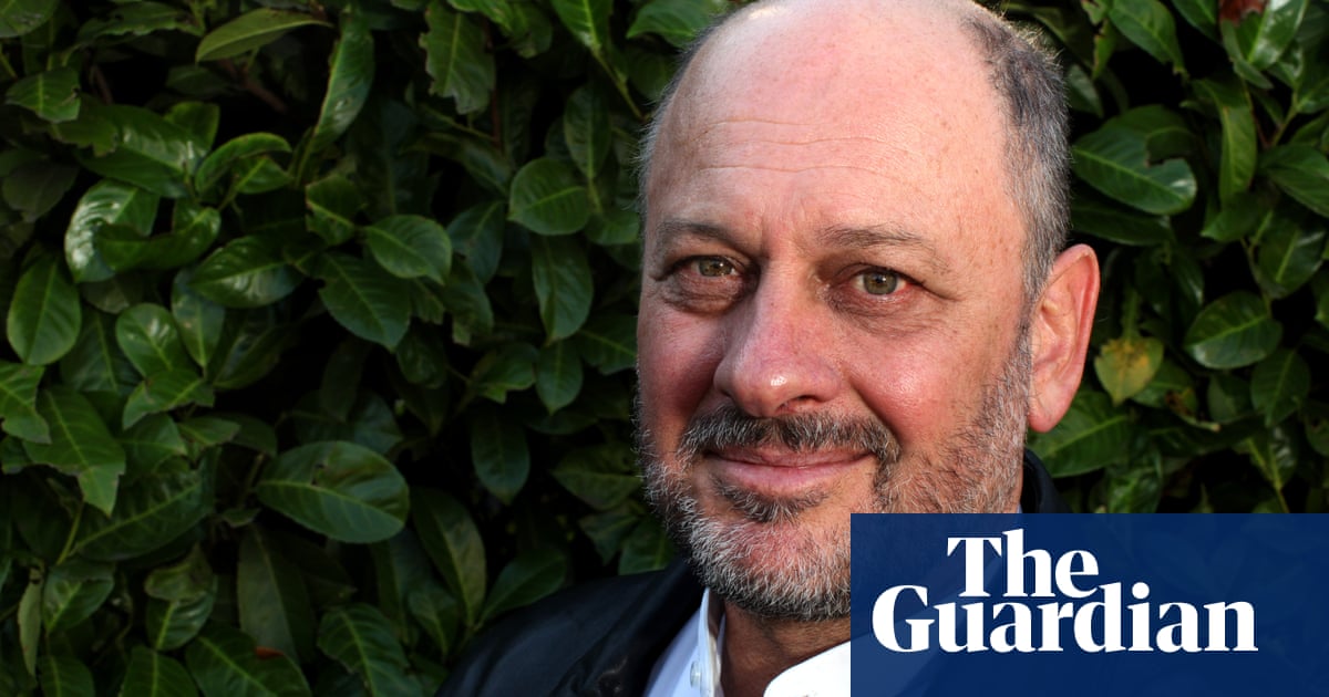 Energy policy captive to lobbyists and 'mad ideologues', Tim Flannery says | Books | The Guardian