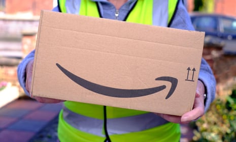 Amazon delivery drivers in UK raise alarm over real-terms pay cut
