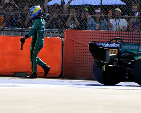 Alonso vai embora com seu carro depois de se aposentar.