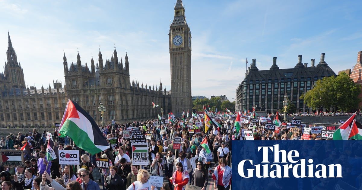 Thousands gather in London in march for ‘lasting peace’ in Gaza