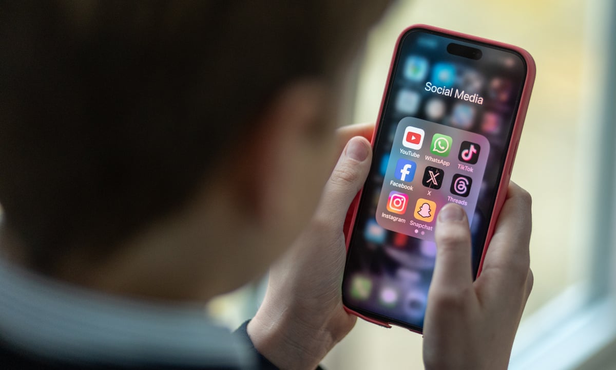 Social media age limits to go before parliament ahead of next election, Albanese says | Australian politics | The Guardian