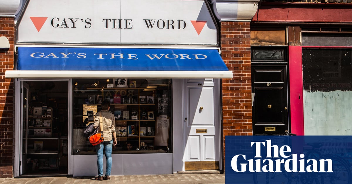 Bookshop burglary foiled after prosecco distracts raiders