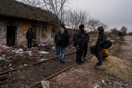 Migrants in Horgoš, close to the Hungarian border