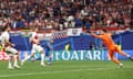 Mattia Zaccagni scores Italy’s stunning injury-time leveller against Croatia.