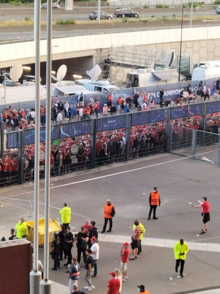 Crowds outside Gate Y of the Stade de France at 9.14pm local time – kick-off had been due to take place at 9pm but was delayed by 36 minutes.