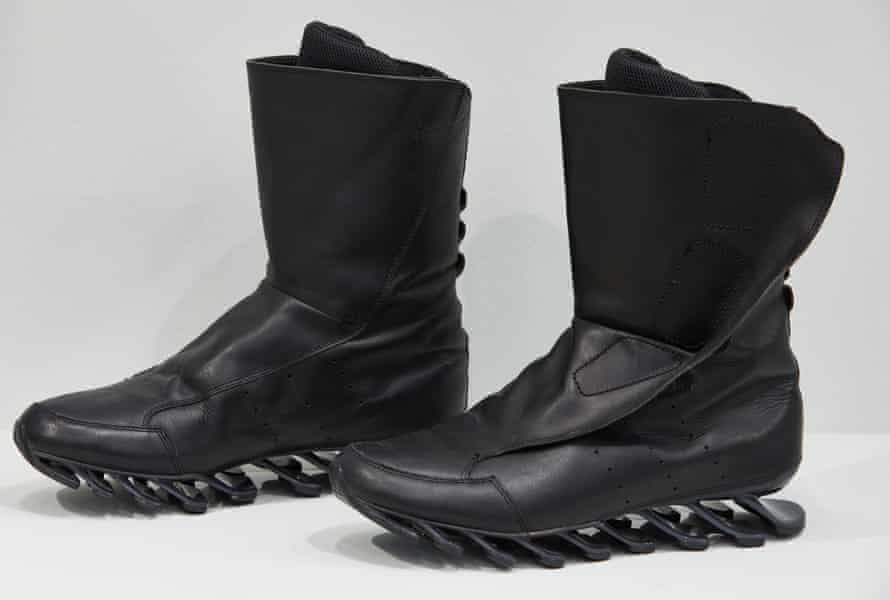 اثر ترامپولین… Adidas Springblades.