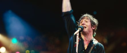 Jeremy Allen White as Bruce Springsteen.