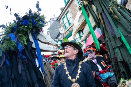 Cllr Stephen Reynolds gets nibbled by the osses.