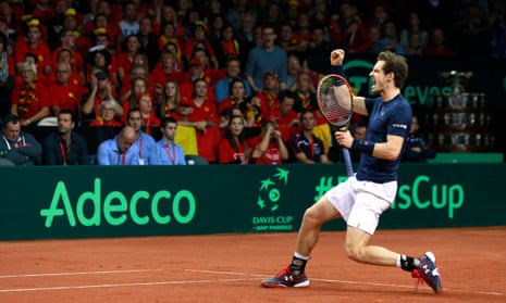 Andy Murray celebrates during the third set.