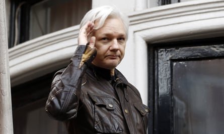 Twitter accounts of Russian trolls, are advocating ‘strongly on behalf of Julian Assange asking for Australia’s intercession regarding his cause to help free him;’, experts say.